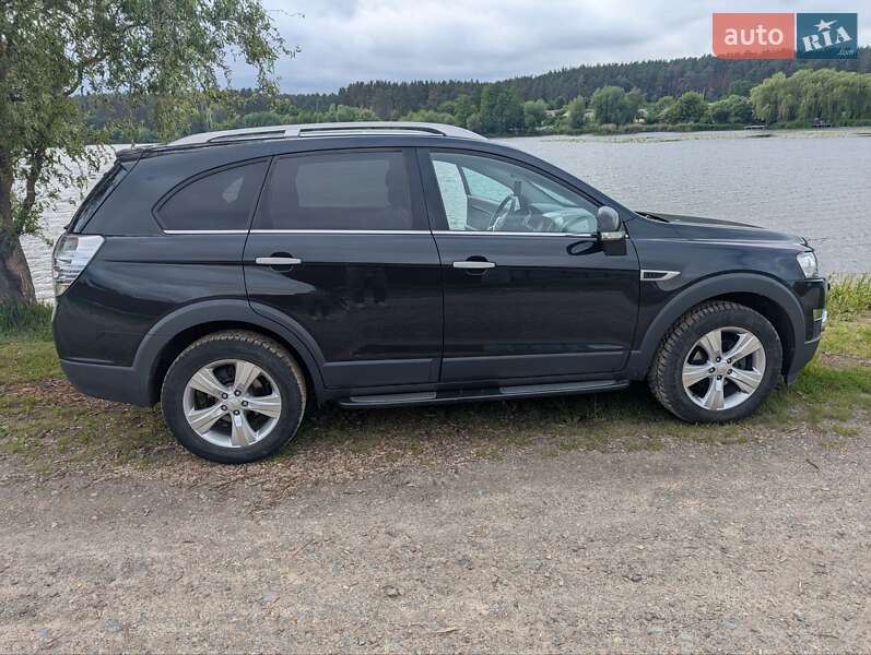 Позашляховик / Кросовер Chevrolet Captiva 2012 в Києві