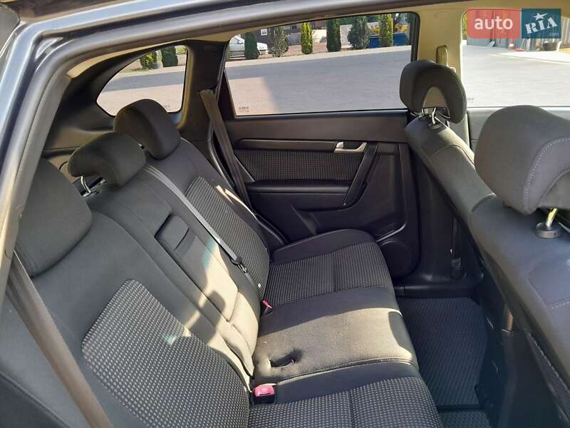 Позашляховик / Кросовер Chevrolet Captiva 2008 в Яворові