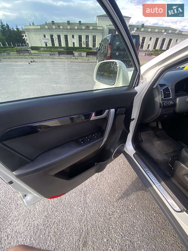 Позашляховик / Кросовер Chevrolet Captiva 2011 в Шепетівці фото 12 Позашляховик / Кросовер Chevrolet Captiva 2011 в Шепетівці