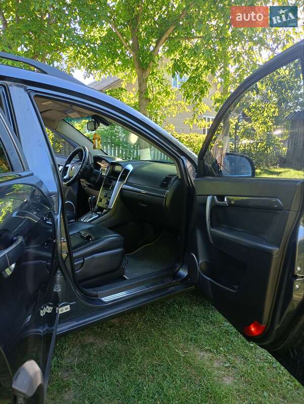 Внедорожник / Кроссовер Chevrolet Captiva 2008 в Хотине фото 4 Внедорожник / Кроссовер Chevrolet Captiva 2008 в Хотине
