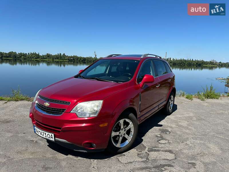 Позашляховик / Кросовер Chevrolet Captiva 2013 в 
