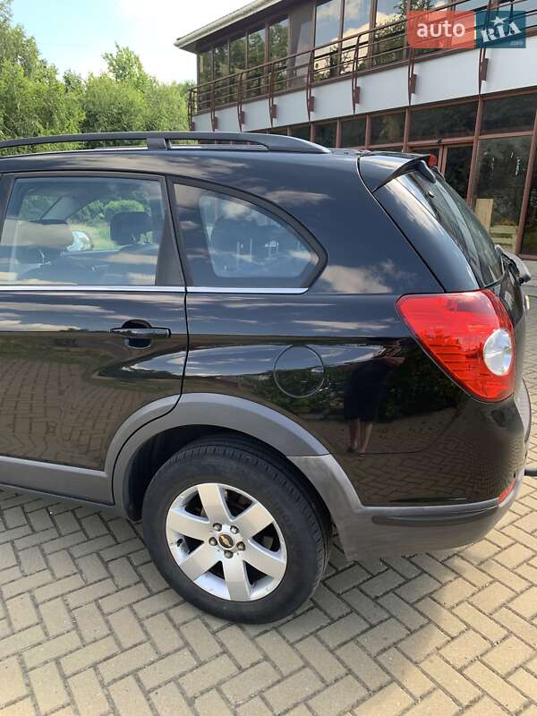 Позашляховик / Кросовер Chevrolet Captiva 2008 в Рівному