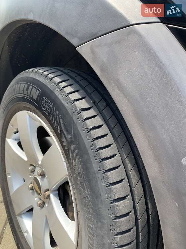 Позашляховик / Кросовер Chevrolet Captiva 2008 в Рівному