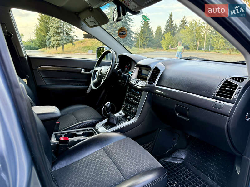 Внедорожник / Кроссовер Chevrolet Captiva 2014 в Дубно