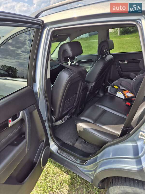 Внедорожник / Кроссовер Chevrolet Captiva 2013 в Харькове