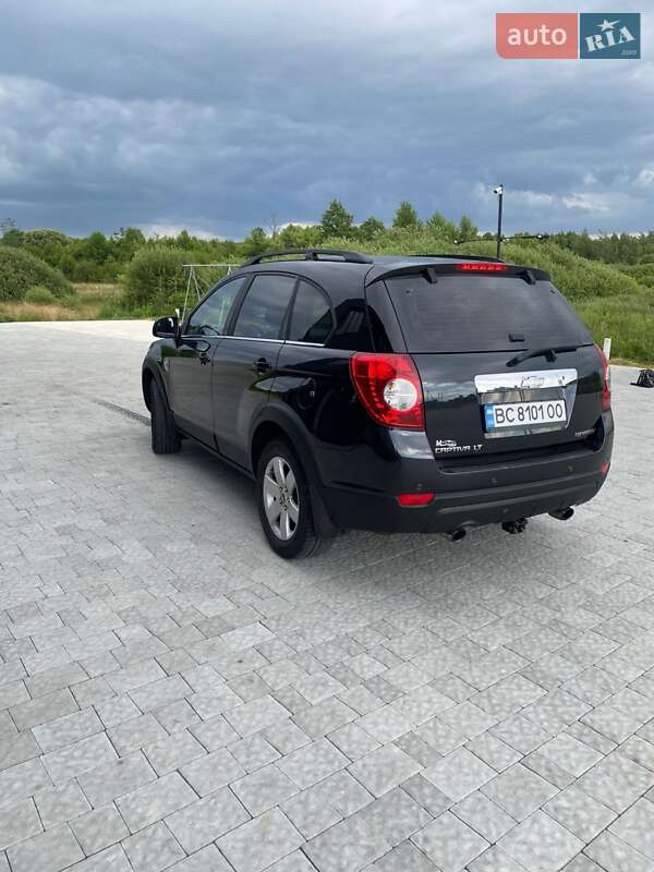Позашляховик / Кросовер Chevrolet Captiva 2010 в Яворові