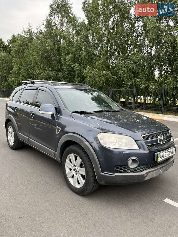 Позашляховик / Кросовер Chevrolet Captiva 2006 в Києві