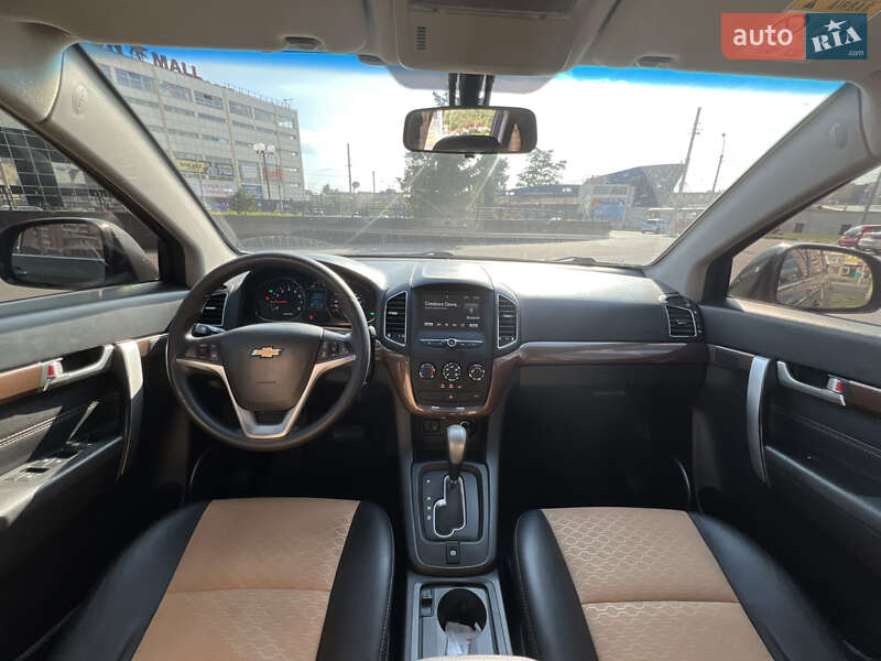 Внедорожник / Кроссовер Chevrolet Captiva 2016 в Харькове
