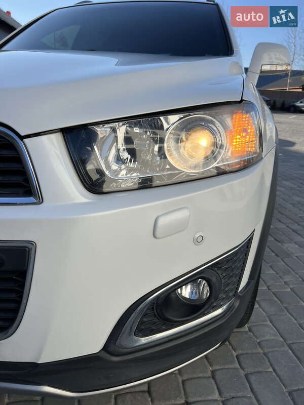 Внедорожник / Кроссовер Chevrolet Captiva 2014 в Житомире