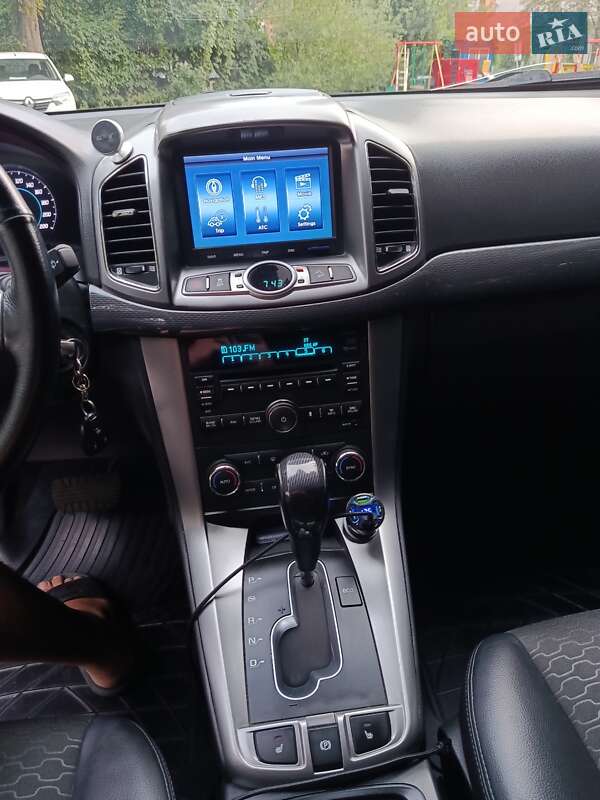 Позашляховик / Кросовер Chevrolet Captiva 2013 в Києві