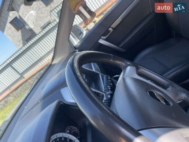 Позашляховик / Кросовер Chevrolet Captiva 2009 в Вінниці