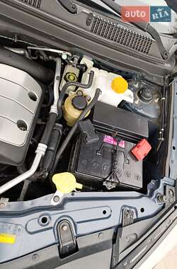 Внедорожник / Кроссовер Chevrolet Captiva 2007 в 