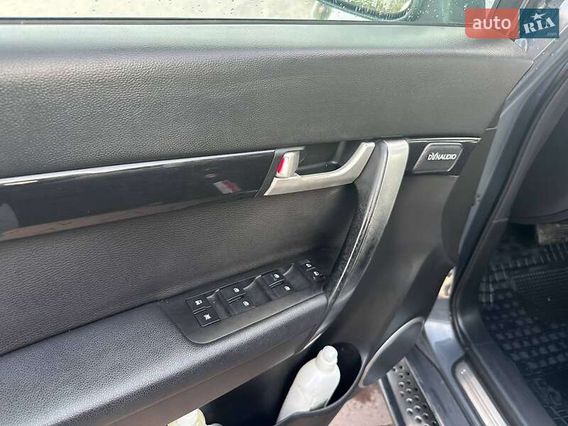 Позашляховик / Кросовер Chevrolet Captiva 2011 в Миколаєві