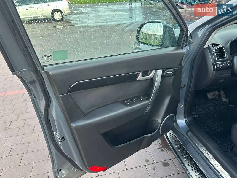 Позашляховик / Кросовер Chevrolet Captiva 2011 в Миколаєві