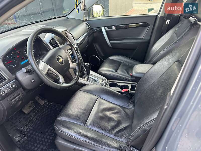 Позашляховик / Кросовер Chevrolet Captiva 2011 в Миколаєві