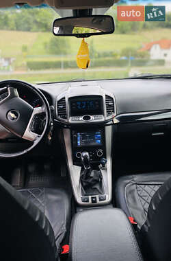 Внедорожник / Кроссовер Chevrolet Captiva 2012 в 