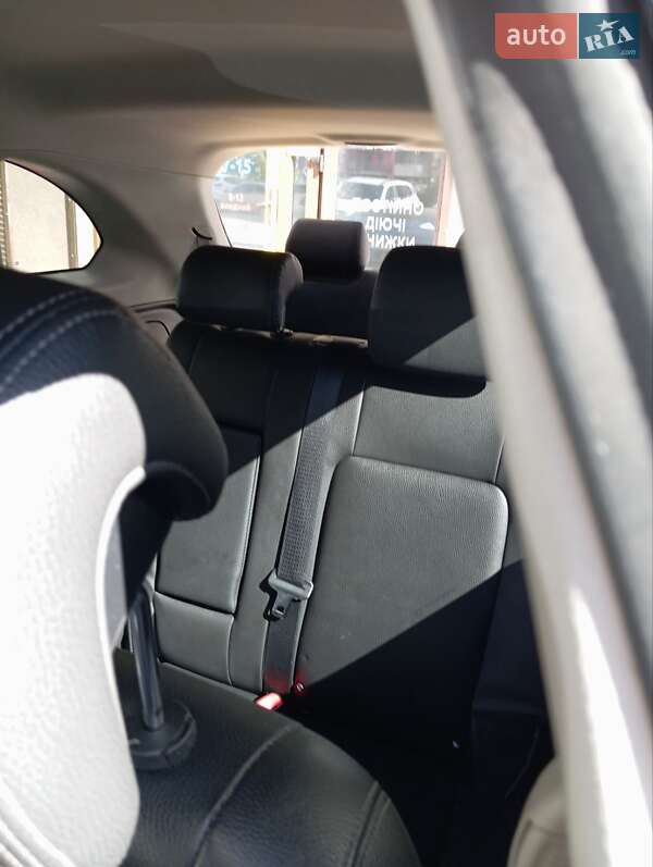 Внедорожник / Кроссовер Chevrolet Captiva 2016 в Киеве