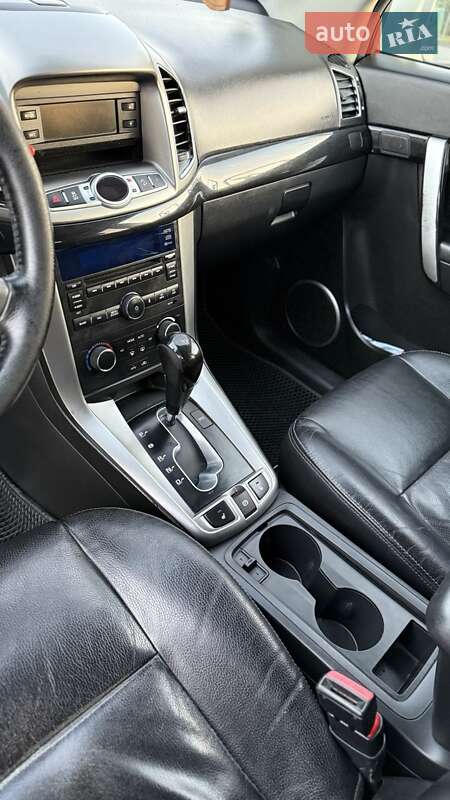 Внедорожник / Кроссовер Chevrolet Captiva 2011 в Сарнах