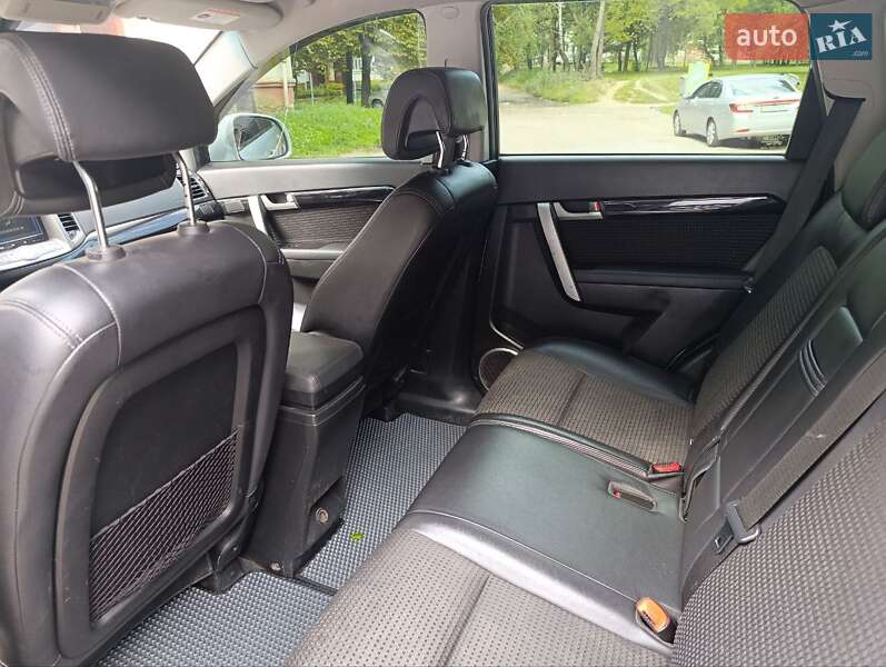 Внедорожник / Кроссовер Chevrolet Captiva 2011 в Чернигове