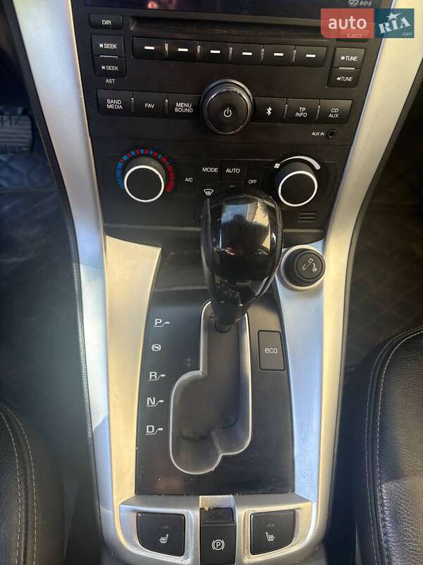 Внедорожник / Кроссовер Chevrolet Captiva 2011 в Надворной