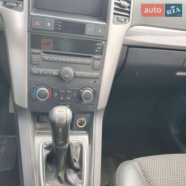 Внедорожник / Кроссовер Chevrolet Captiva 2010 в Верхней Сыроватке