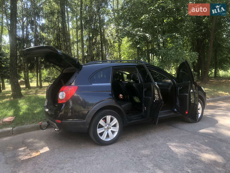 Позашляховик / Кросовер Chevrolet Captiva 2010 в Житомирі