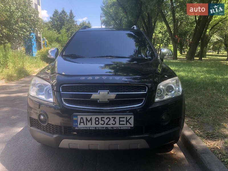 Позашляховик / Кросовер Chevrolet Captiva 2010 в Житомирі