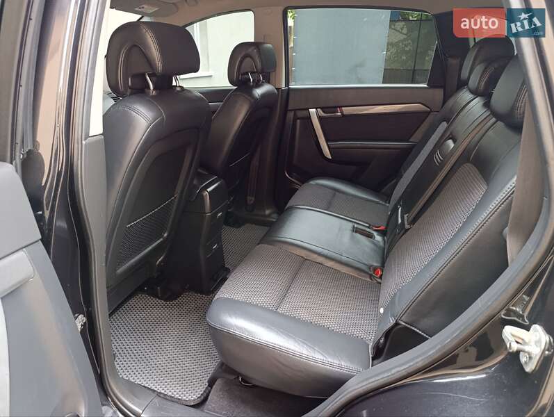 Внедорожник / Кроссовер Chevrolet Captiva 2010 в Хмельницком