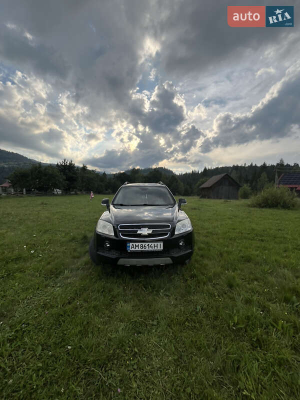 Внедорожник / Кроссовер Chevrolet Captiva 2008 в 