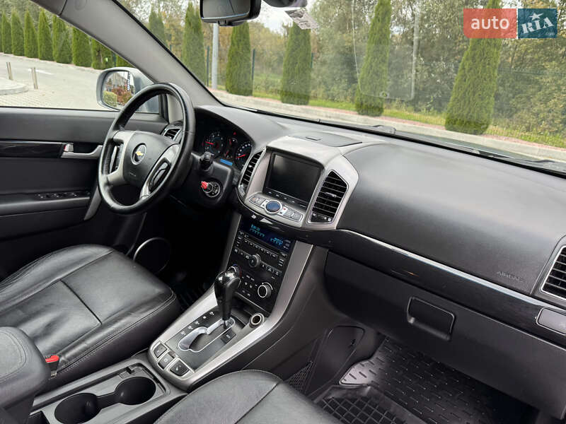 Внедорожник / Кроссовер Chevrolet Captiva 2011 в Хмельницком
