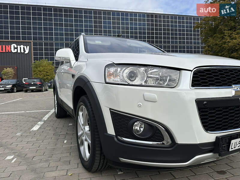 Внедорожник / Кроссовер Chevrolet Captiva 2014 в Луцке