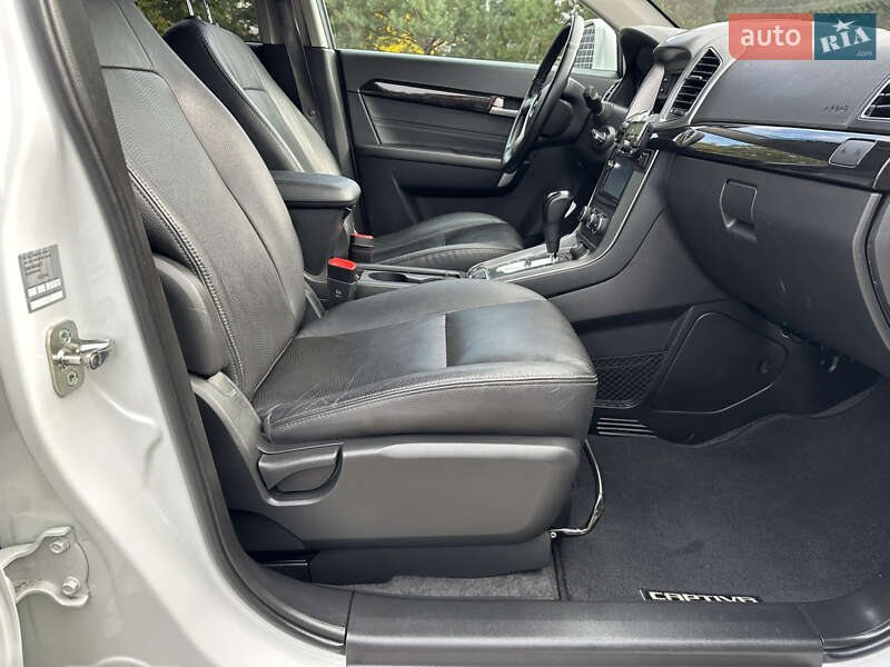 Внедорожник / Кроссовер Chevrolet Captiva 2014 в Луцке