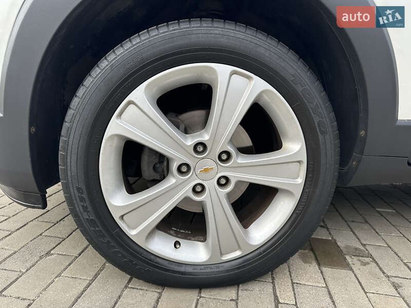 Внедорожник / Кроссовер Chevrolet Captiva 2014 в Луцке