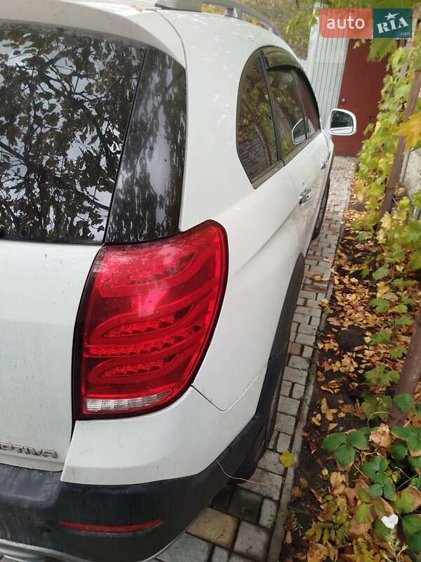 Позашляховик / Кросовер Chevrolet Captiva 2016 в Дніпрі