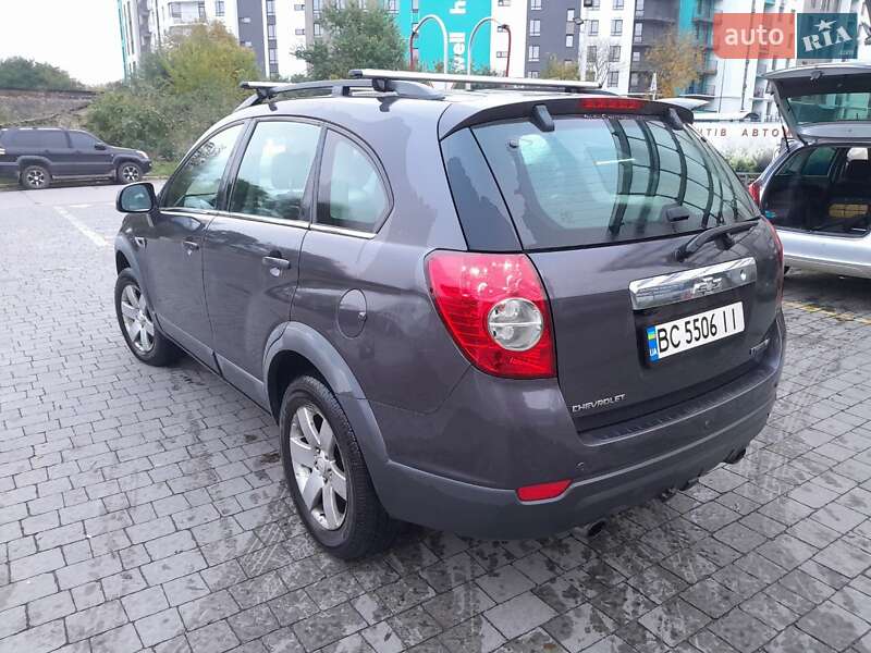 Позашляховик / Кросовер Chevrolet Captiva 2012 в Львові