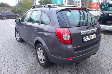 Позашляховик / Кросовер Chevrolet Captiva 2012 в 