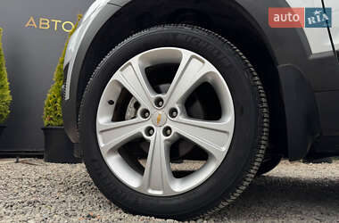 Позашляховик / Кросовер Chevrolet Captiva 2012 в 