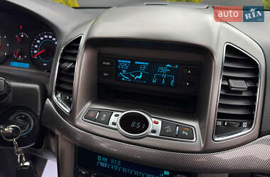 Позашляховик / Кросовер Chevrolet Captiva 2012 в 