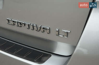 Позашляховик / Кросовер Chevrolet Captiva 2012 в 