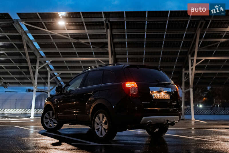 Позашляховик / Кросовер Chevrolet Captiva 2008 в Києві