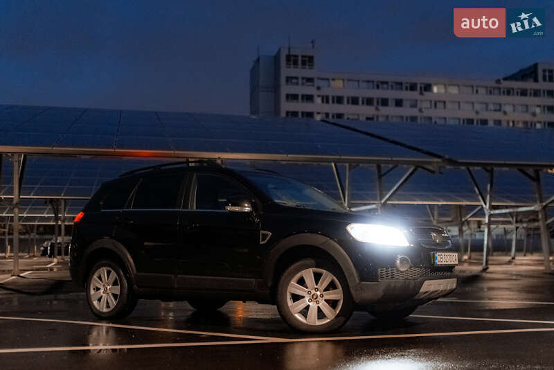 Позашляховик / Кросовер Chevrolet Captiva 2008 в Києві