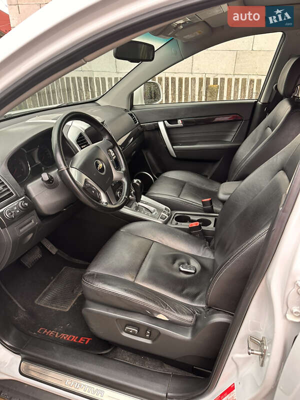 Внедорожник / Кроссовер Chevrolet Captiva 2013 в Луцке фото 10 Внедорожник / Кроссовер Chevrolet Captiva 2013 в Луцке