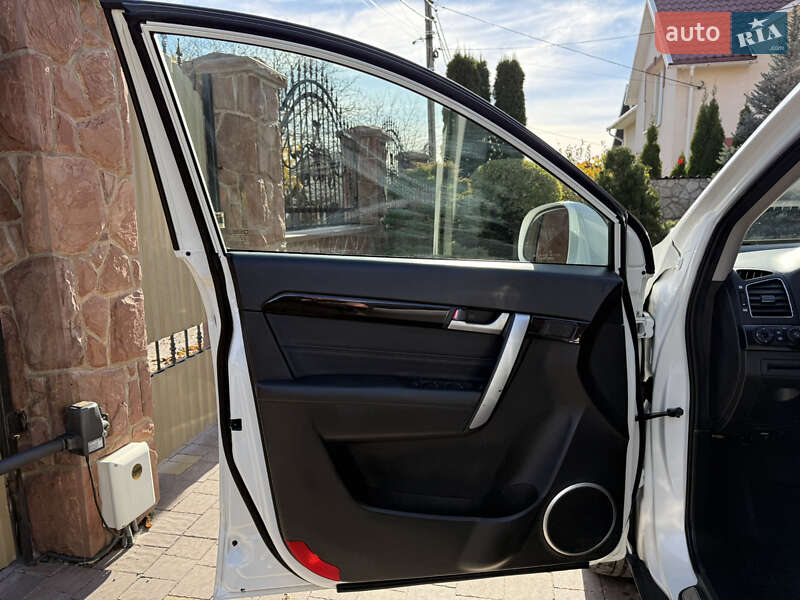 Внедорожник / Кроссовер Chevrolet Captiva 2014 в Тернополе