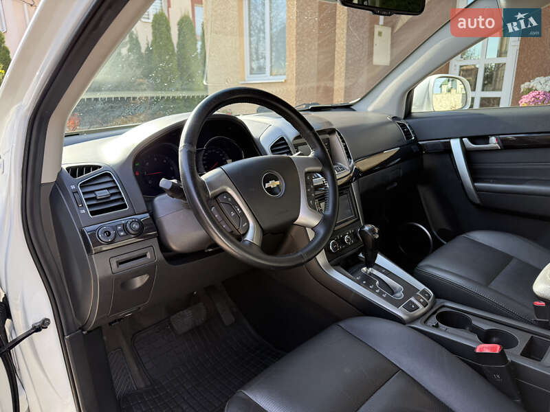Внедорожник / Кроссовер Chevrolet Captiva 2014 в Тернополе