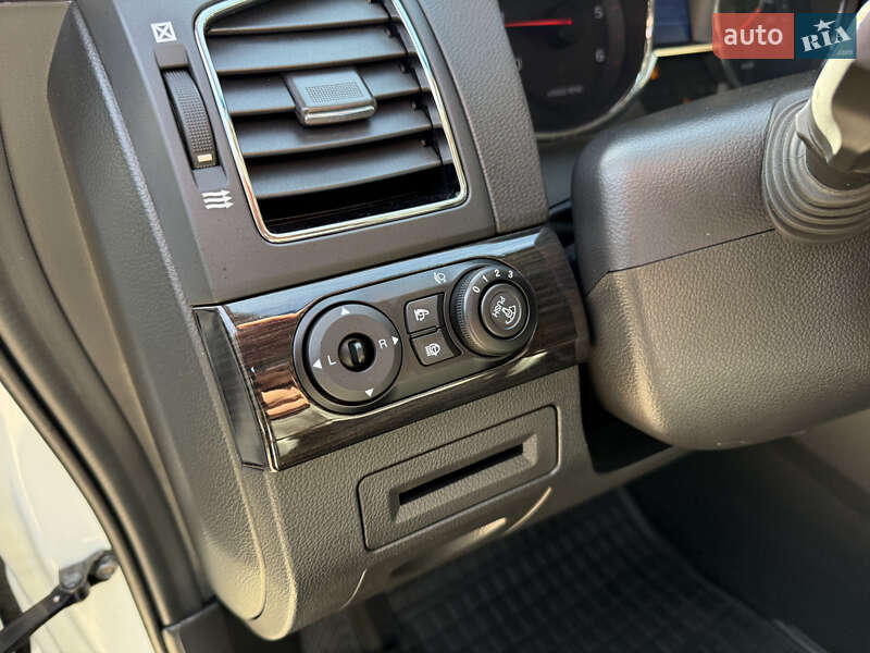 Внедорожник / Кроссовер Chevrolet Captiva 2014 в Тернополе