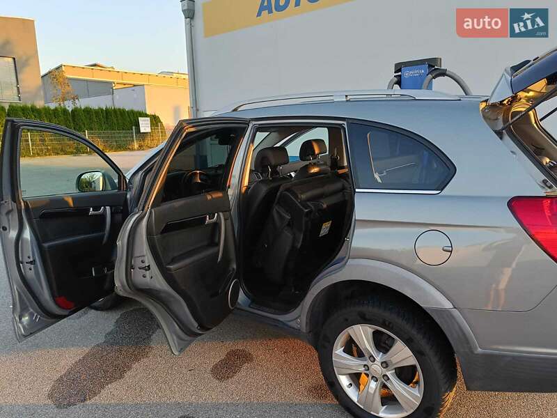 Внедорожник / Кроссовер Chevrolet Captiva 2013 в Львове фото 9 Внедорожник / Кроссовер Chevrolet Captiva 2013 в Львове