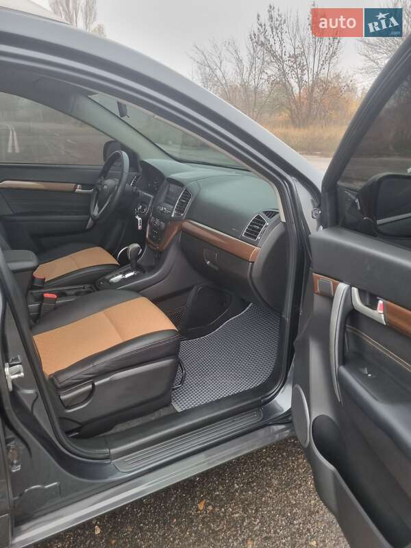 Внедорожник / Кроссовер Chevrolet Captiva 2016 в Харькове