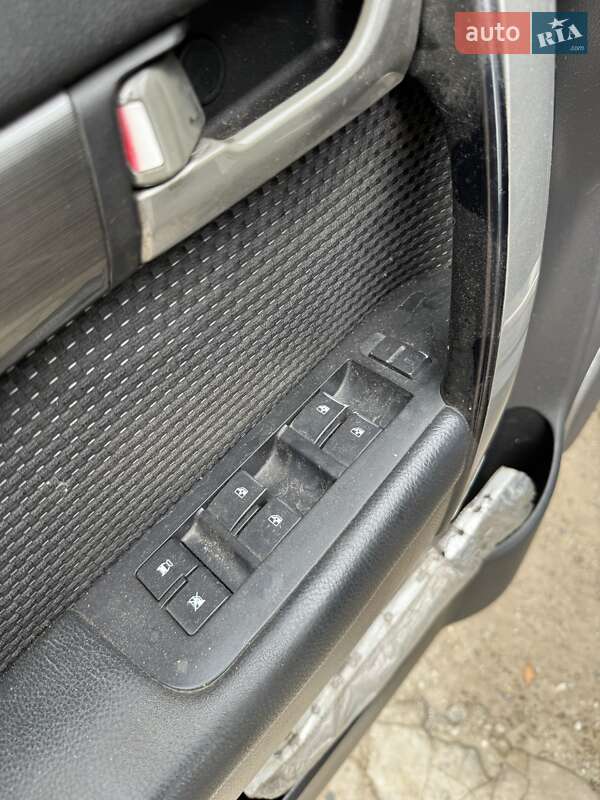 Внедорожник / Кроссовер Chevrolet Captiva 2006 в Запорожье фото 12 Внедорожник / Кроссовер Chevrolet Captiva 2006 в Запорожье