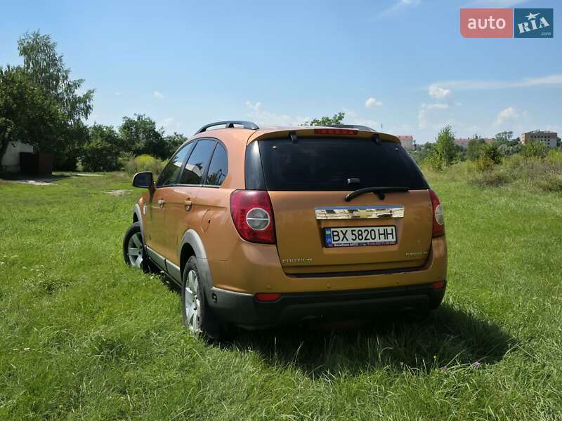 Позашляховик / Кросовер Chevrolet Captiva 2008 в Ізяславі