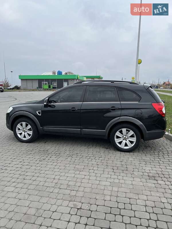 Внедорожник / Кроссовер Chevrolet Captiva 2010 в Днепре